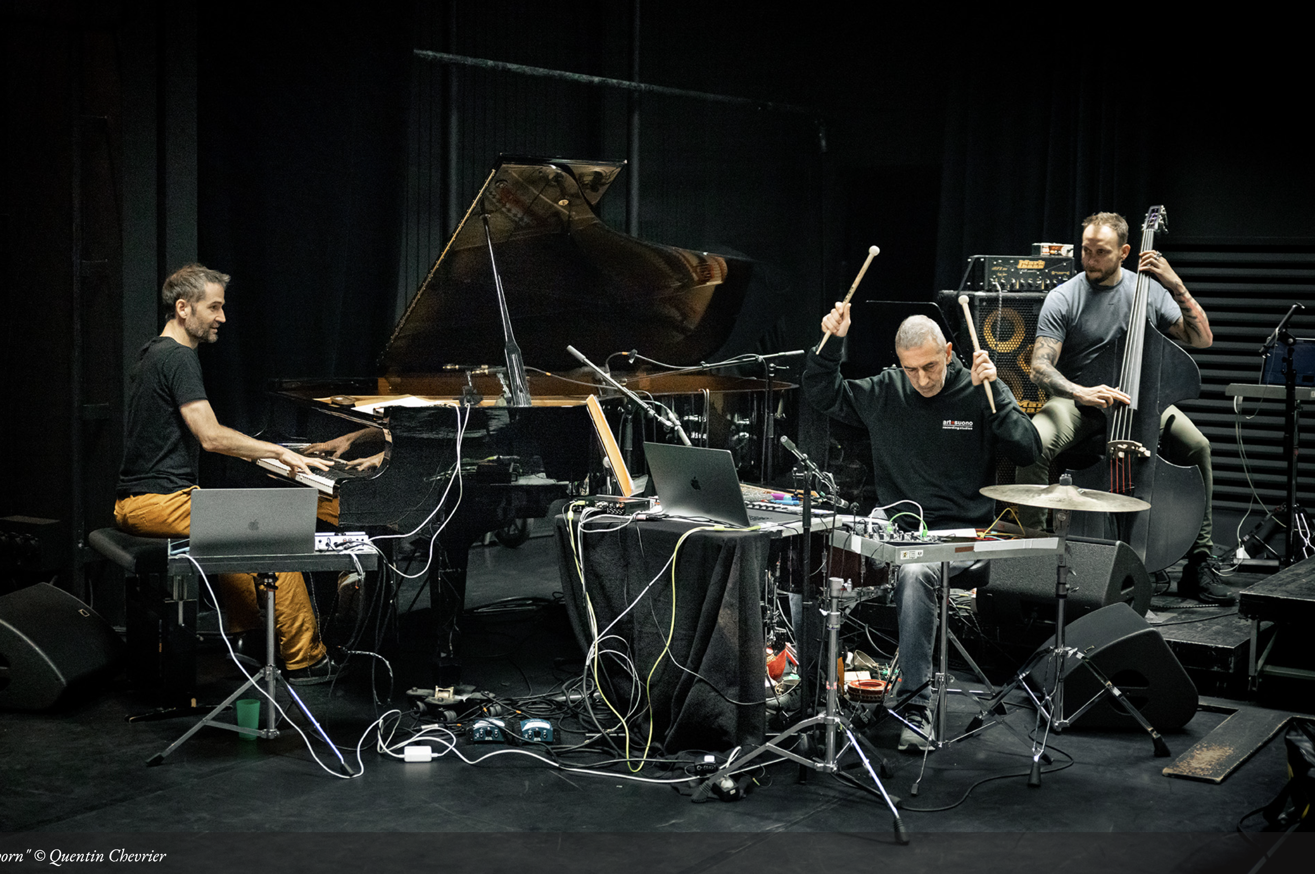Archivé: Roberto NEGRO Newborn, pour trio et ensemble