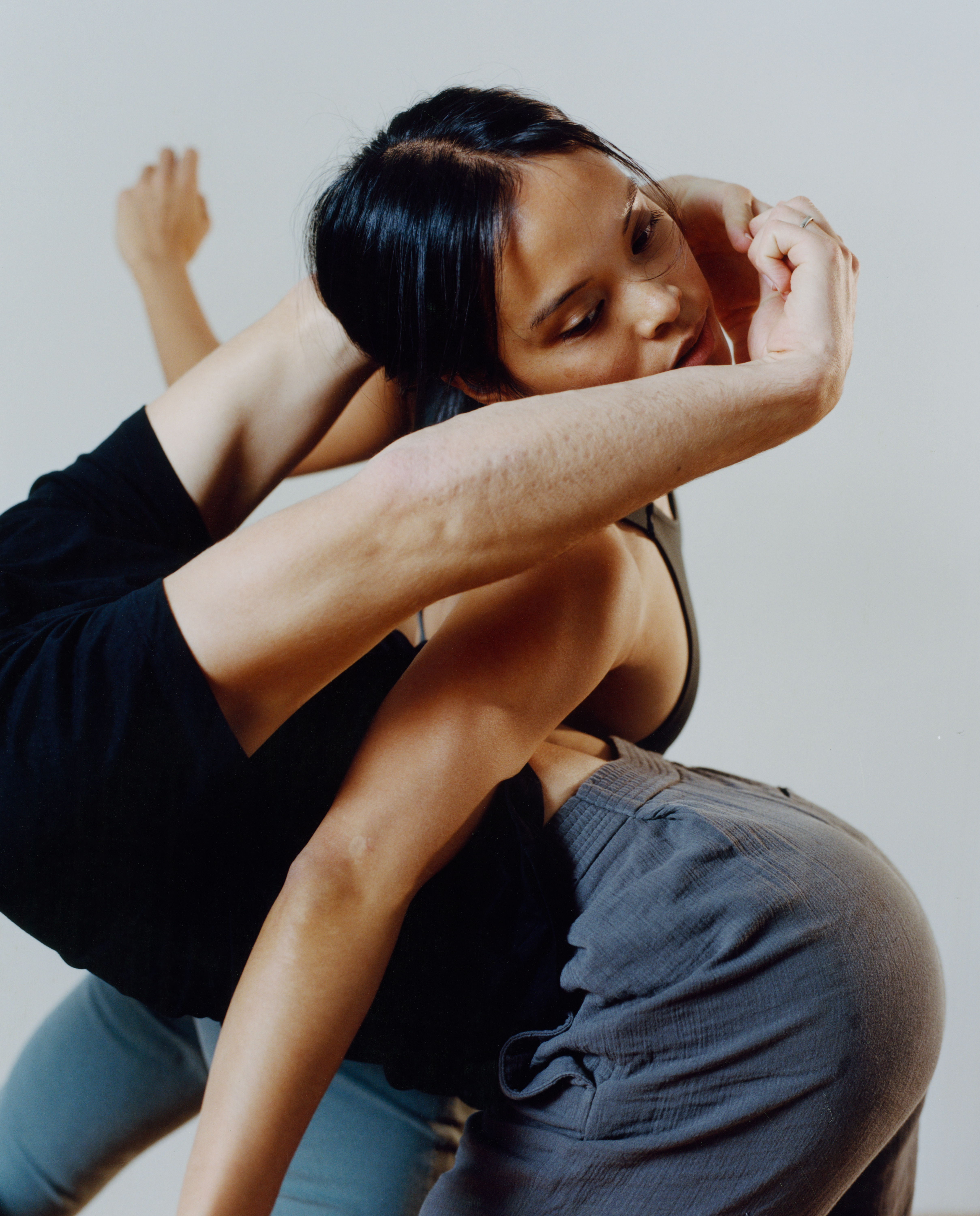 DANSE DANS LES NYMPHÉAS : Grabbing, Pushing, Thrusting